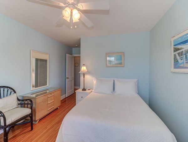 Isle Of Palms Home 1021229