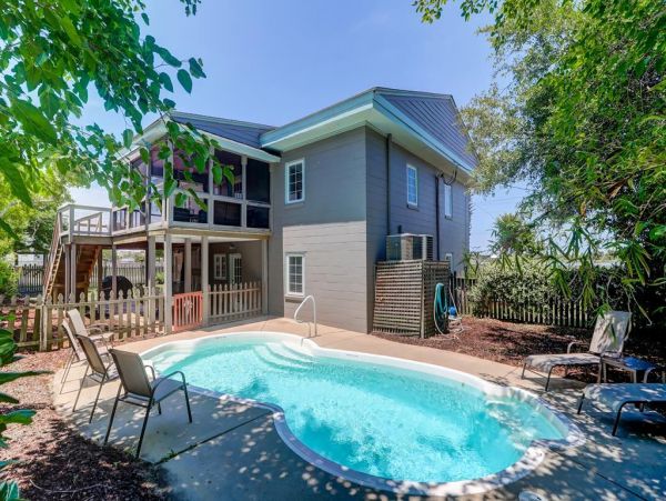 Isle Of Palms Home 1021229