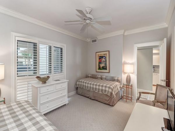 Oceanfront Luxury Vacation Condo in Isle of Palms Sleeps 6