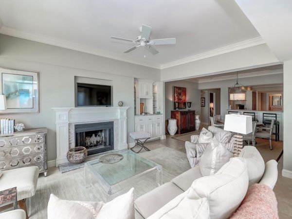 Oceanfront Luxury Vacation Condo in Isle of Palms Sleeps 6