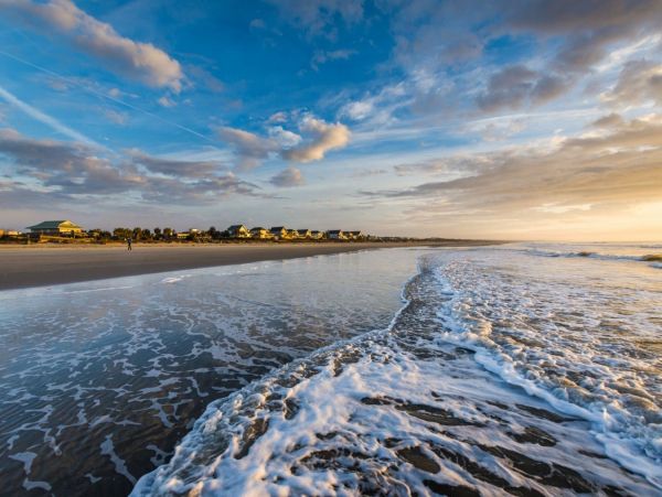 Oceanfront Luxury Vacation Condo in Isle of Palms Sleeps 6