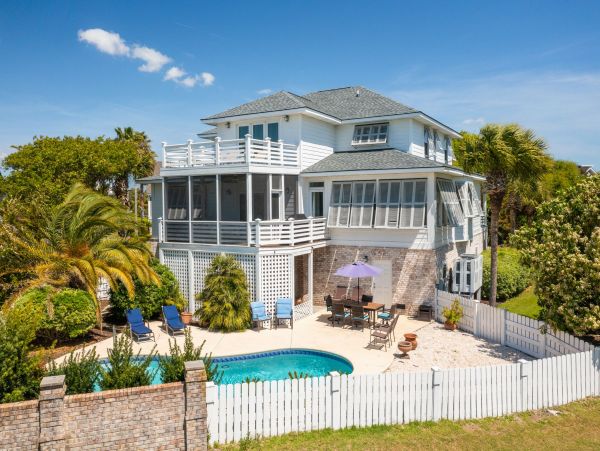 Isle Of Palms Home 1021251