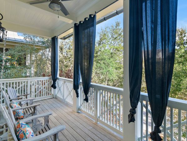 Walk to Beach  & Your Own Private Movie Theatre Sleeps 14 Santa Rosa Beach