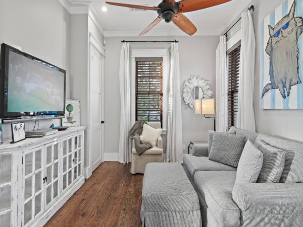 Walk to Beach  & Your Own Private Movie Theatre Sleeps 14 Santa Rosa Beach