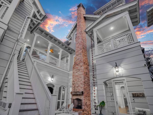 Walk to Beach  & Your Own Private Movie Theatre Sleeps 14 Santa Rosa Beach