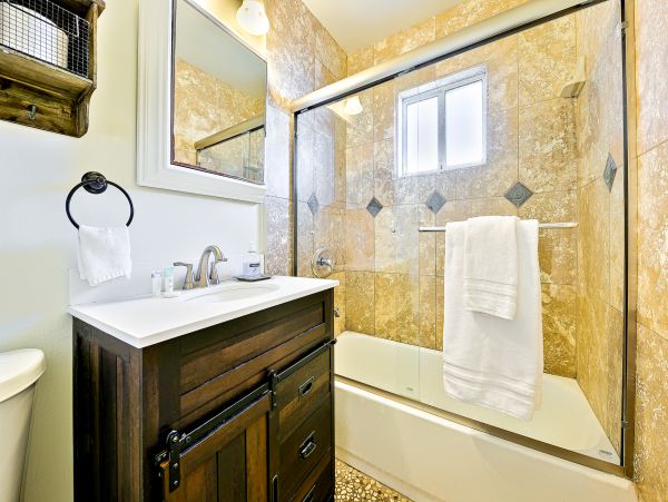 Oceanfront Vacation Cottage with Panoramic Views in San Diego Sleeps 12