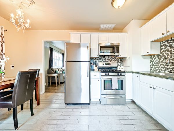 Oceanfront Vacation Cottage with Panoramic Views in San Diego Sleeps 12