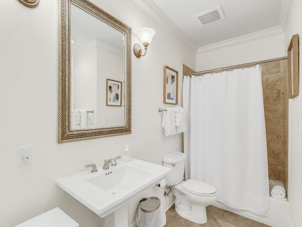 Luxury Vacation Beach Condo in Santa Rosa Beach Sleeps 8 Guests