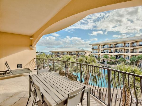 Luxury Vacation Beach Condo in Santa Rosa Beach Sleeps 8 Guests