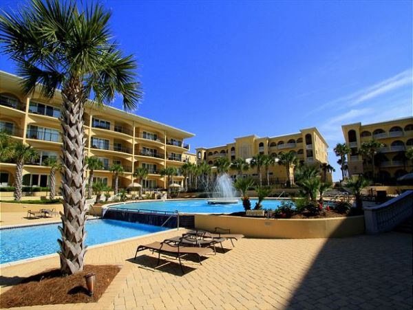 Luxury Vacation Beach Condo in Santa Rosa Beach Sleeps 8 Guests