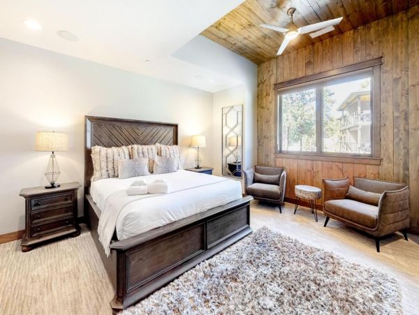 Lake Tahoe Gorgeous Two-Story Townhouse Spa & Fireplace