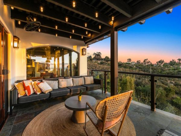 Luxurious 4 Bedroom Home in La Jolla Sleeps 10