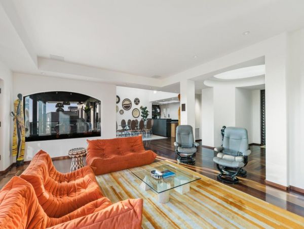 Luxurious 4 Bedroom Home in La Jolla Sleeps 10
