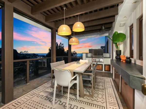 Luxurious 4 Bedroom Home in La Jolla Sleeps 10