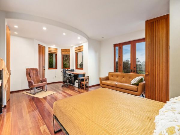 Luxurious 4 Bedroom Home in La Jolla Sleeps 10