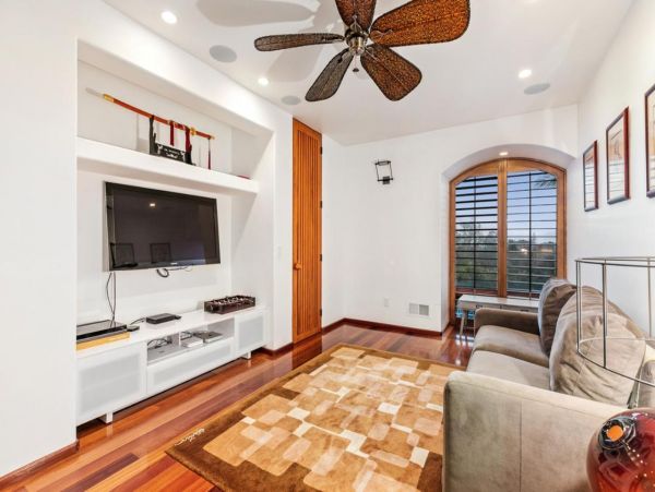 Luxurious 4 Bedroom Home in La Jolla Sleeps 10