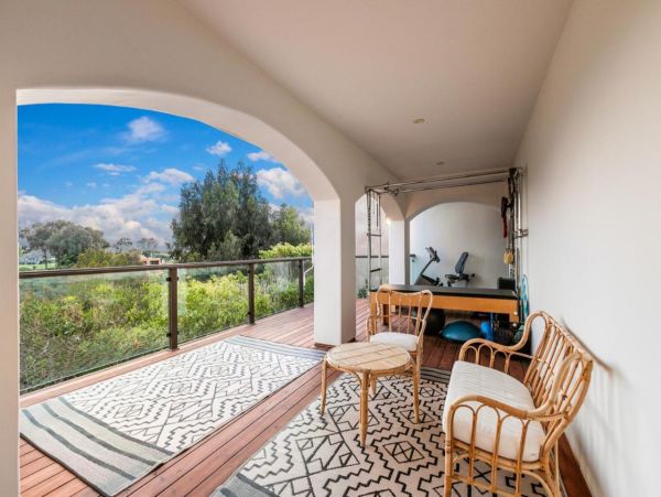 Luxurious 4 Bedroom Home in La Jolla Sleeps 10