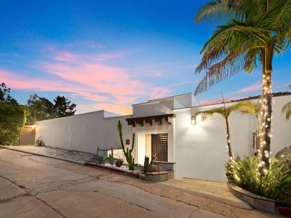 Luxurious 4 Bedroom Home in La Jolla Sleeps 10