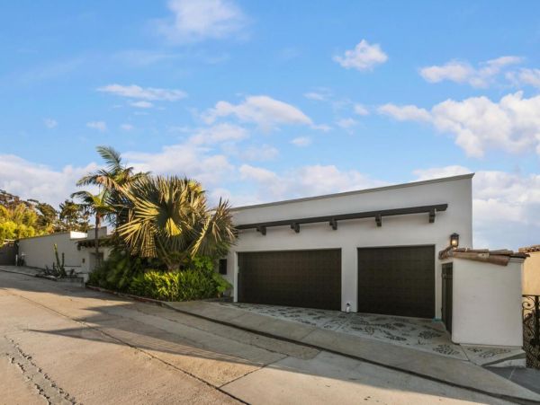 Luxurious 4 Bedroom Home in La Jolla Sleeps 10