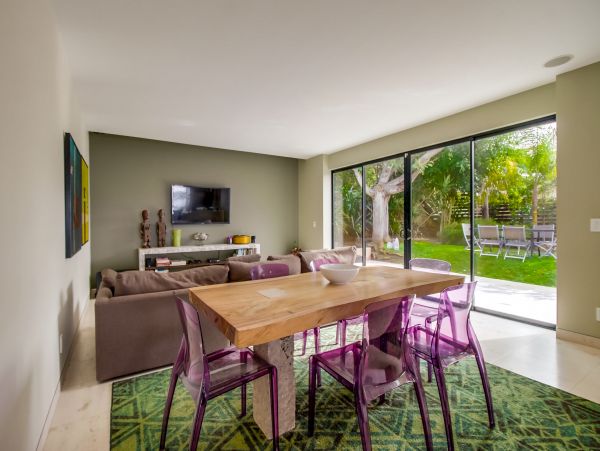 Beautiful Home with 4 Bedrooms and Private Spa