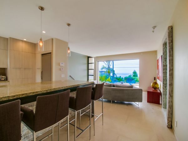 Beautiful Home with 4 Bedrooms and Private Spa