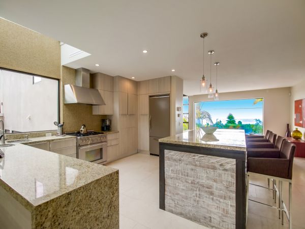 Beautiful Home with 4 Bedrooms and Private Spa