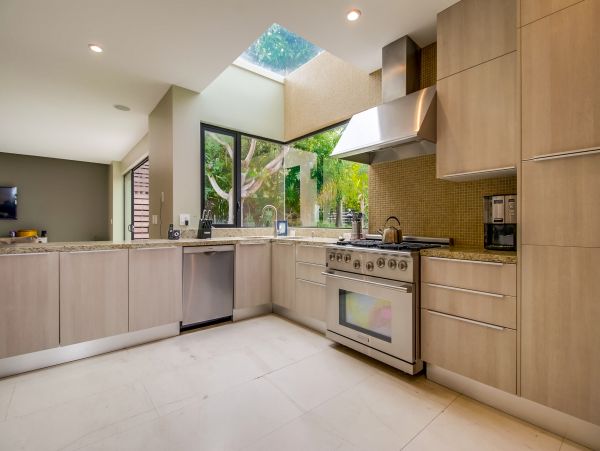 Beautiful Home with 4 Bedrooms and Private Spa