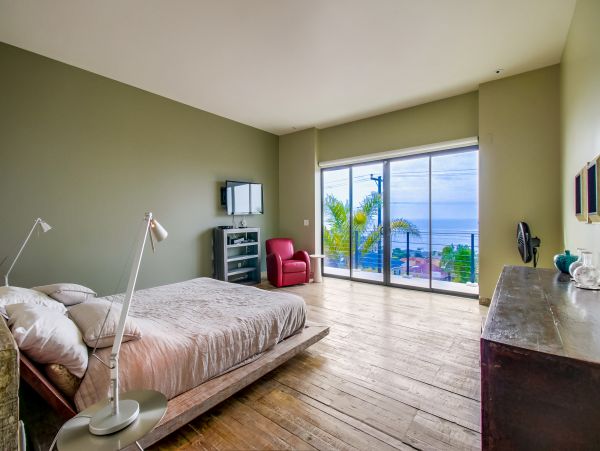 Beautiful Home with 4 Bedrooms and Private Spa
