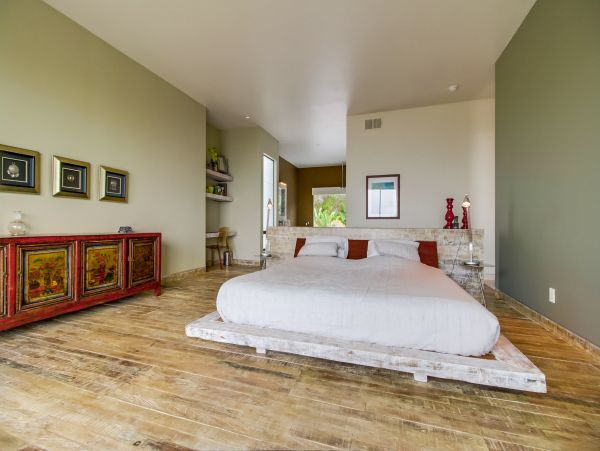 Beautiful Home with 4 Bedrooms and Private Spa