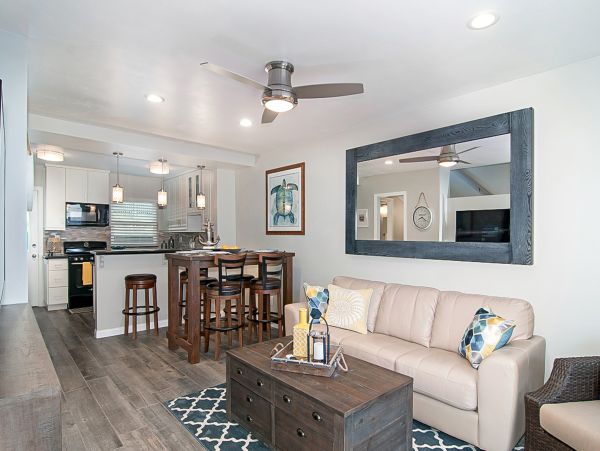 Lovely Mission Beach Vacation Condo with Bay Views