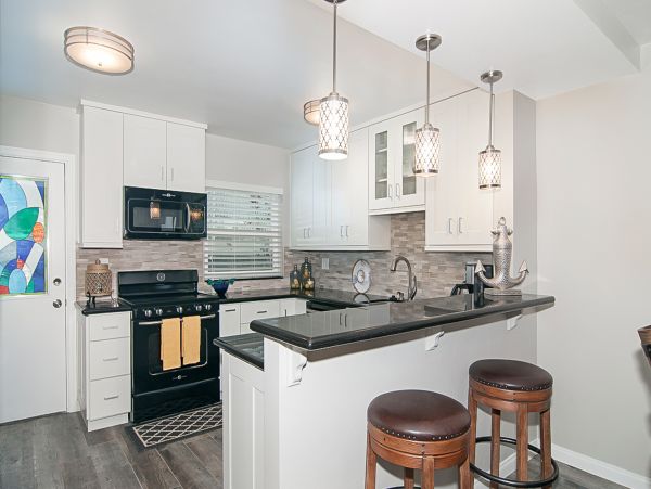 Lovely Mission Beach Vacation Condo with Bay Views