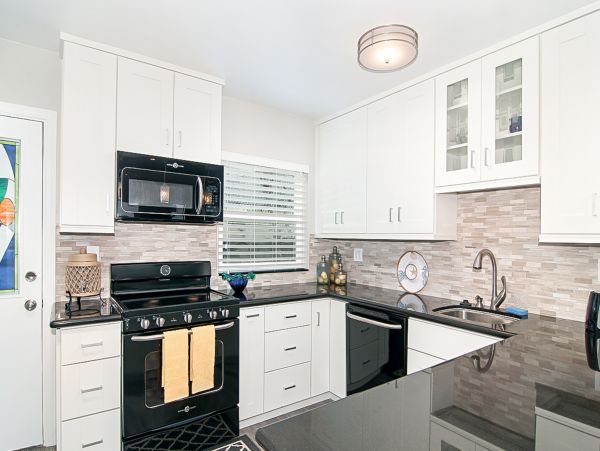 Lovely Mission Beach Vacation Condo with Bay Views