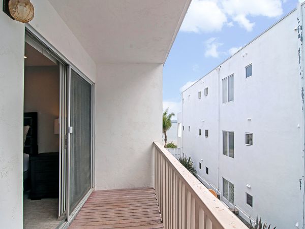 Lovely Mission Beach Vacation Condo with Bay Views