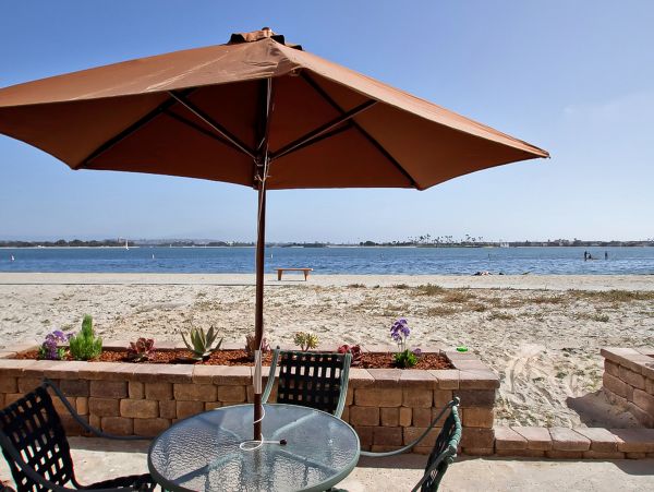 Lovely Mission Beach Vacation Condo with Bay Views