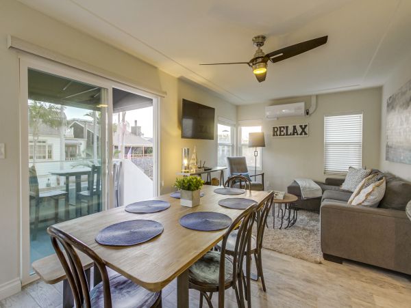 Mission Beach Bayside Rental with 3 Bedrooms & Deck