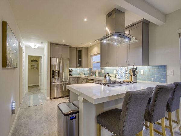 Mission Beach Bayside Rental with 3 Bedrooms & Deck