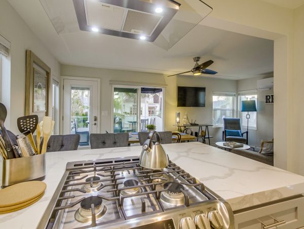 Mission Beach Bayside Rental with 3 Bedrooms & Deck