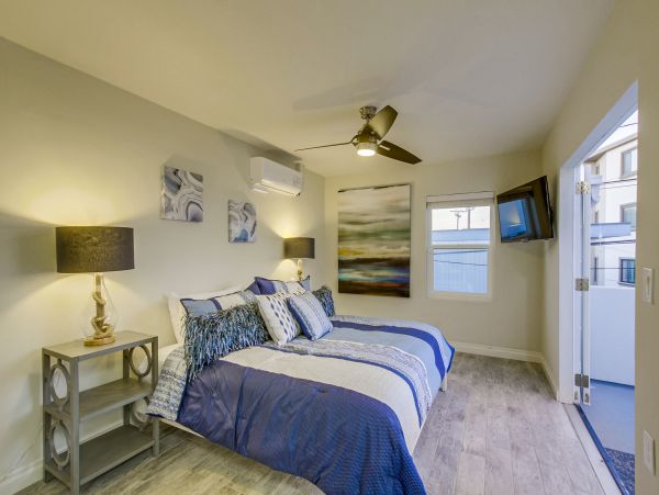 Mission Beach Bayside Rental with 3 Bedrooms & Deck