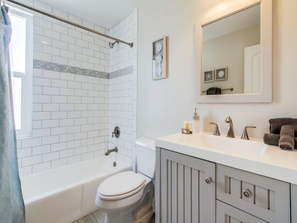 Beautiful Four Bedroom Home in Prime Location with Bay Views
