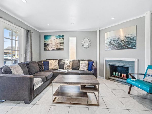 Ocean Beach Vacation Home Two Bedrooms 4 Block from Beach