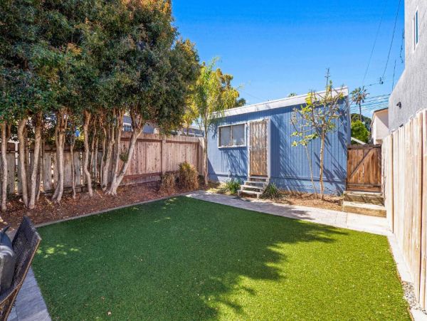 Ocean Beach Vacation Home Two Bedrooms 4 Block from Beach