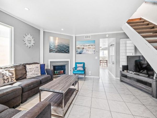 Ocean Beach Vacation Home Two Bedrooms 4 Block from Beach