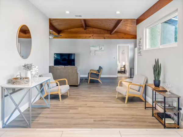 Dog Friendly Vacation Home with 4 Bedroom in San Diego