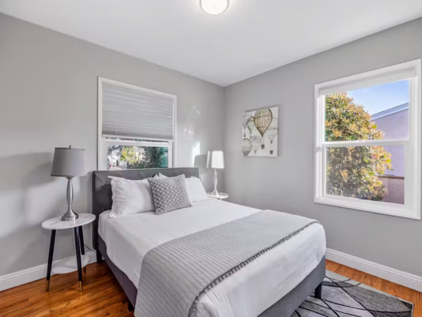 Dog Friendly Vacation Home with 4 Bedroom in San Diego