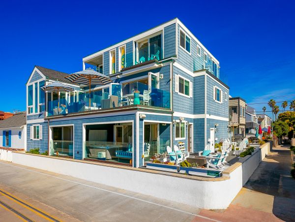 Mission Beach Luxury Oceanfront Rental Hot Tub & Great Views
