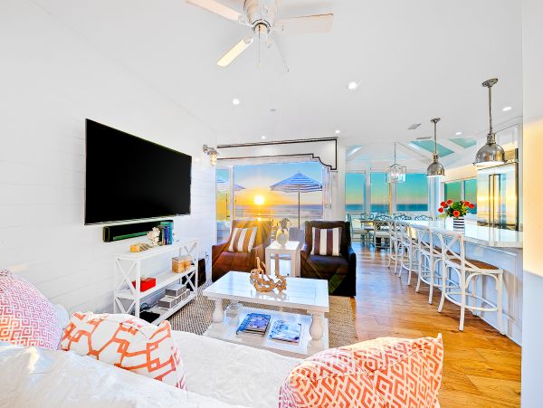 Mission Beach Luxury Oceanfront Rental Hot Tub & Great Views