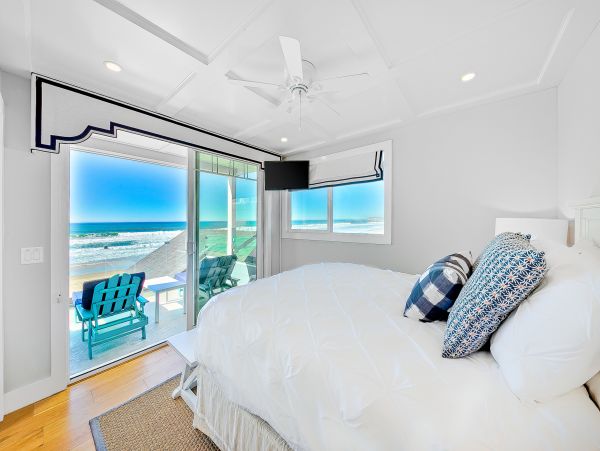 Mission Beach Luxury Oceanfront Rental Hot Tub & Great Views