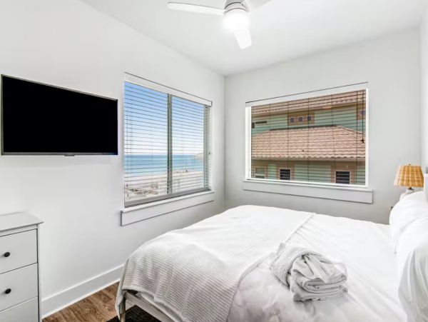 10 Bedroom Oceanfront Rental Home in Panama City Beach