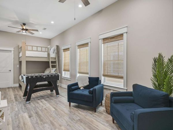 Panama City Vacation Home Five Bedroom Sleeps 16