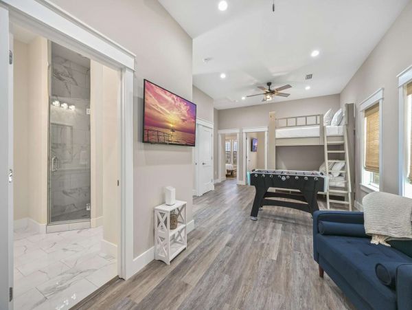 Panama City Vacation Home Five Bedroom Sleeps 16